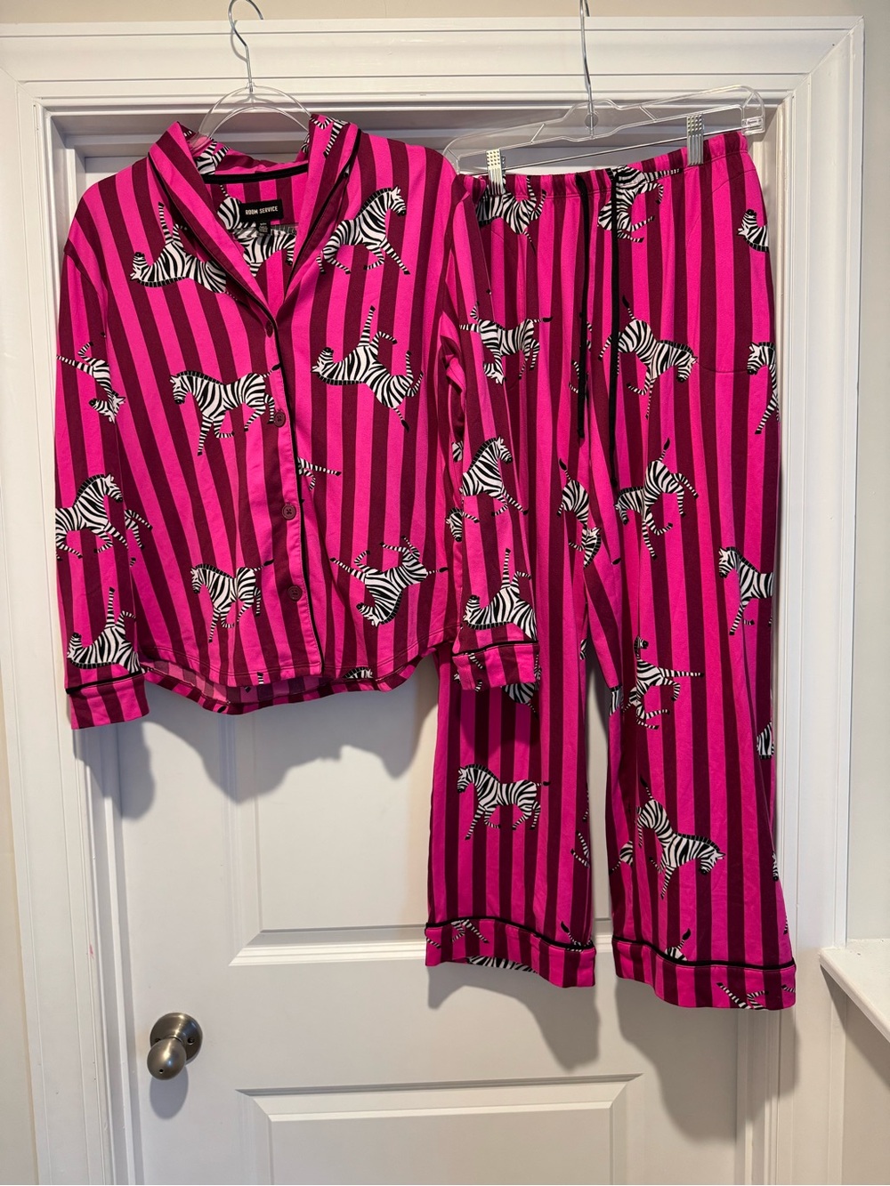 Room Service Women’s Small Pink Zebra Stripe Pajama Set Button Down Lounge - Picture 5 of 14